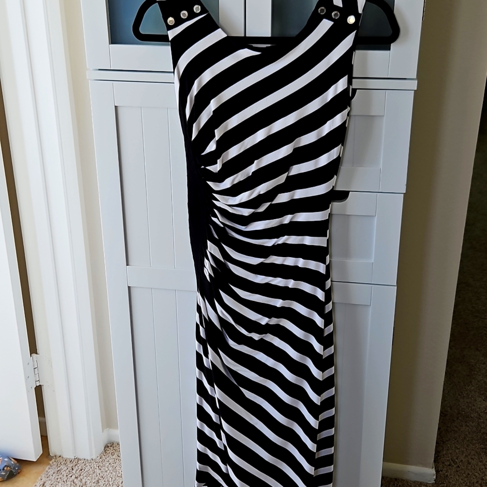 White House Black Market Black and White Dress